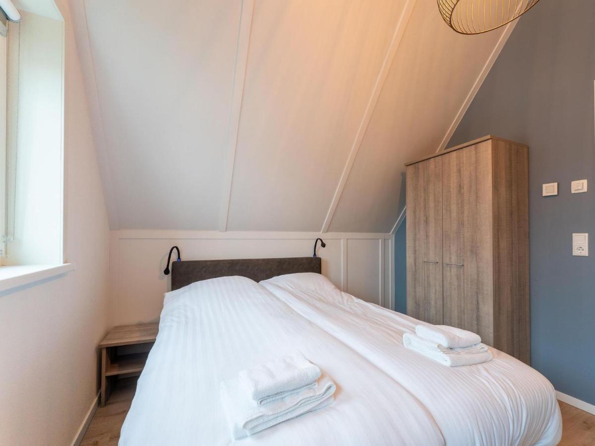 Modern Holiday Home By The Sea With Sauna Scherpenisse Bagian luar foto