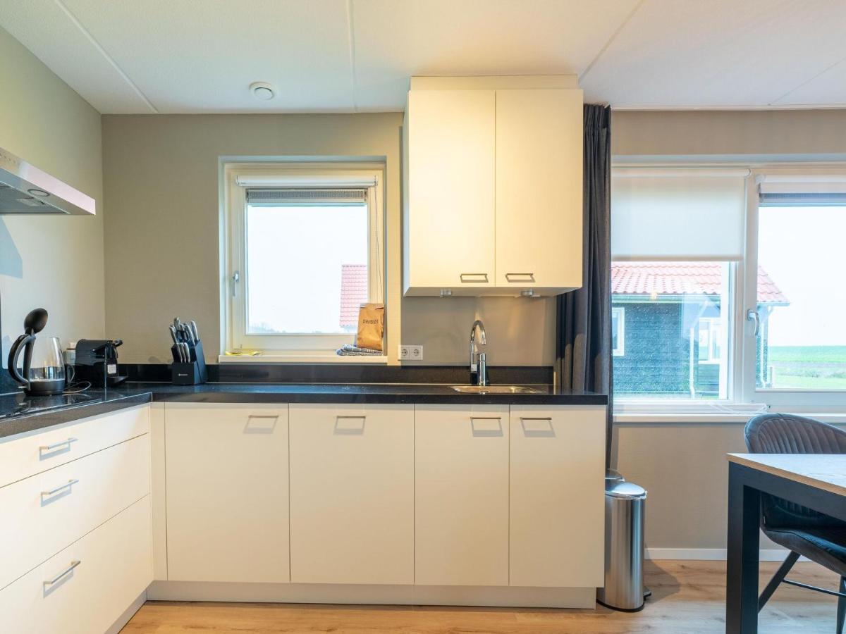 Modern Holiday Home By The Sea With Sauna Scherpenisse Bagian luar foto